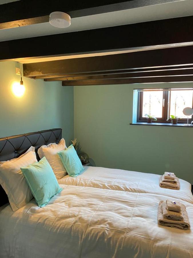 Bed & Breakfast Schutter 7